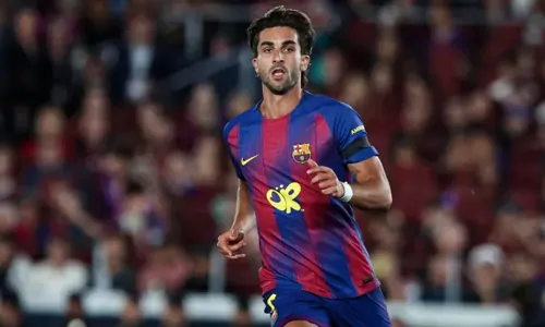 لماذا تم استبعاد فيران توريس من مباراة برشلونة ضد ريال بيتيس