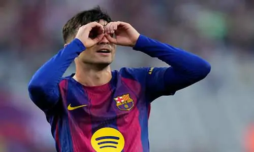 محلل إسباني يشرح لماذا يُعتبر نجم برشلونة أفضل لاعب خط وسط في العالم